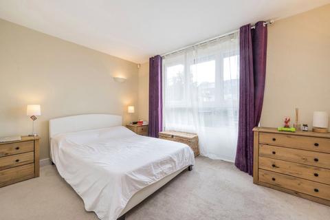 2 bedroom flat to rent, Florin Court, 70 Tanner Street, London