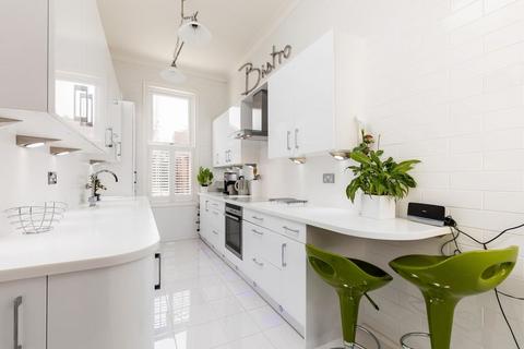 2 bedroom apartment to rent, Lennox Road South, Southsea