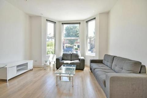 2 bedroom flat to rent, Minster Road, West Hampstead, London