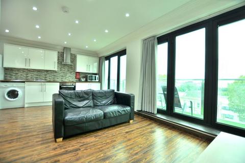 1 bedroom apartment to rent, Commercial Road, London E1