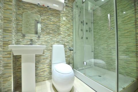 1 bedroom apartment to rent, Commercial Road, London E1
