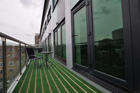 4 bedroom apartment to rent, Commercial Road, London E1