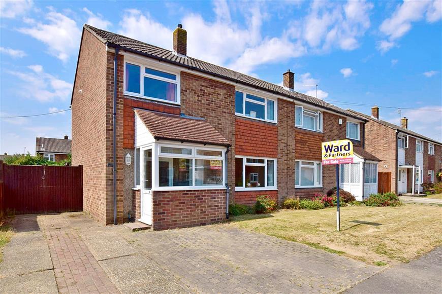 Twyford Road, Hadlow, Tonbridge, Kent 3 bed semidetached house £325,000