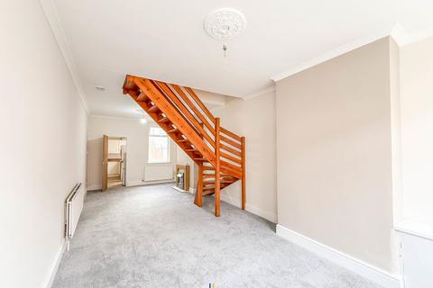 2 bedroom terraced house to rent, Dunton Street, Leicester