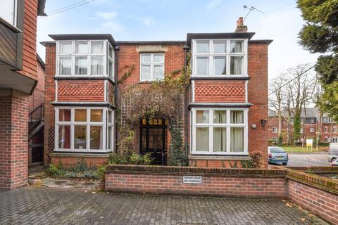 2 bedroom flat to rent, Portway,  Wanatge,  OX12