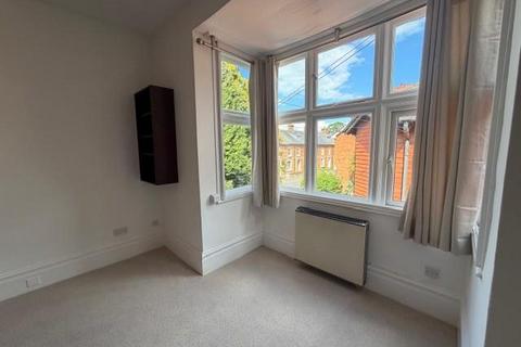 2 bedroom flat to rent, Portway,  Wanatge,  OX12