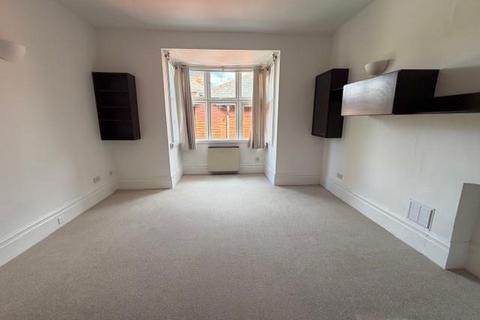 2 bedroom flat to rent, Portway,  Wanatge,  OX12