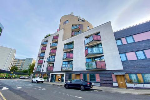 2 bedroom flat to rent, Park Village East, Camden Town