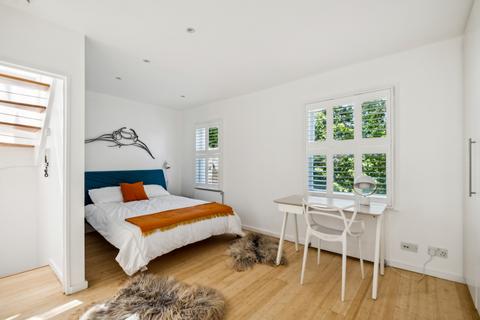 1 bedroom flat to rent, Leamington Road Villas, London