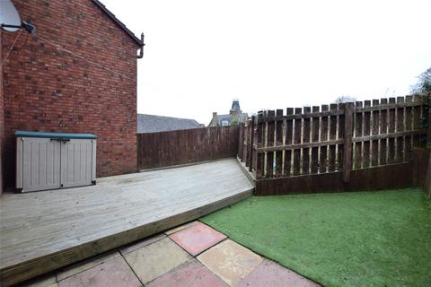 2 bedroom terraced house to rent, St John's Place, Felling, NE10