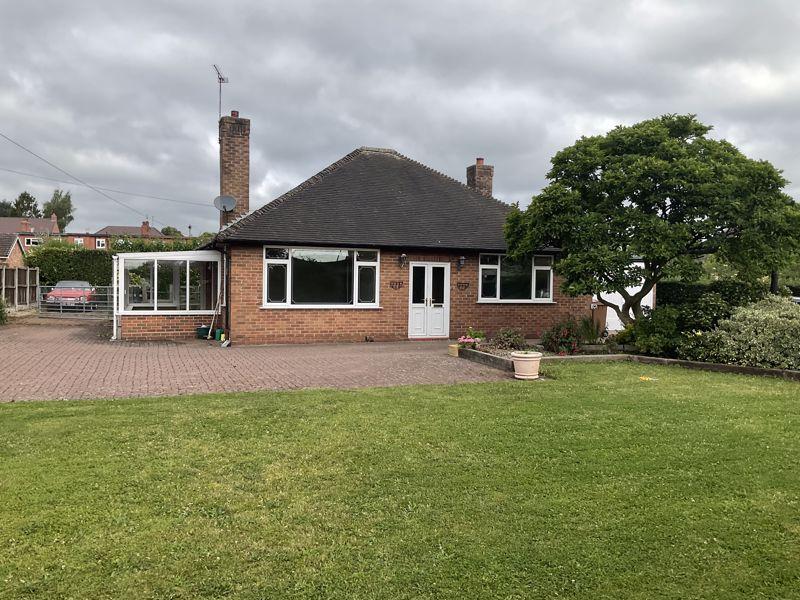 Eccleshall Road, Stone 3 bed detached house £895 pcm (£207 pw)