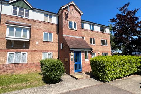 2 bedroom apartment to rent, Cherry Blossom Close, Palmers Green, N13