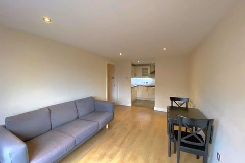 2 bedroom apartment to rent, Ropewalk Court, Upper College St, Nottingham, NG1 5BJ