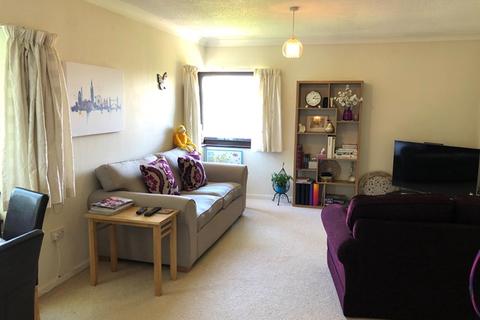 2 bedroom apartment to rent, Pine Trees Court, Pine Trees, Hassocks, West Sussex BN6 8NW