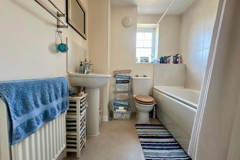 2 bedroom flat for sale, Garstons Way, Alton, Hampshire