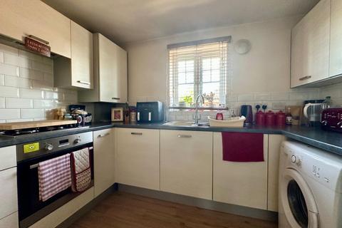 2 bedroom flat for sale, Garstons Way, Alton, Hampshire