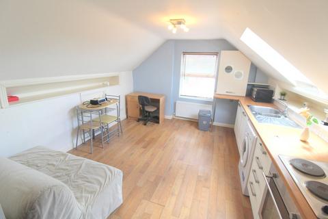 1 bedroom apartment to rent, Cleveland Road, Uxbridge