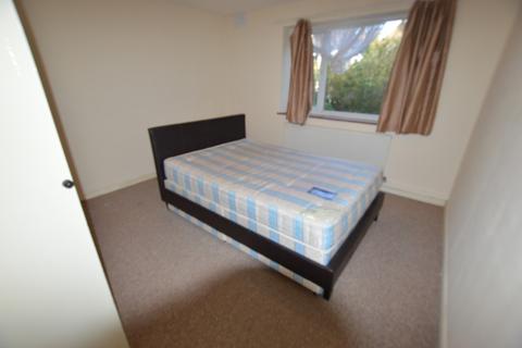 2 bedroom apartment to rent, Woodlands Grove, Isleworth