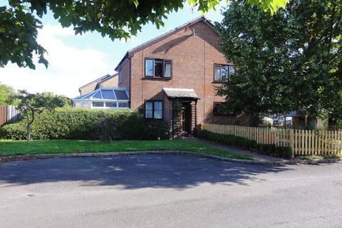 1 bedroom semi-detached house to rent, Stanton Close, Cranleigh