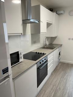 4 bedroom flat to rent, Flat , Trinity Square, - Trinity Street, Leamington Spa