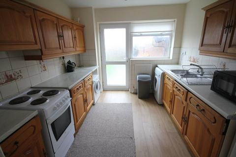 3 bedroom end of terrace house to rent, Peach Ley Road, Selly Oak, B29