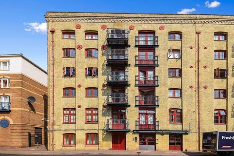 undefined, Globe Wharf, Rotherhithe Street