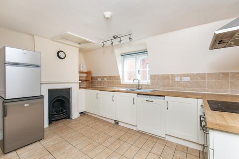 1 bedroom apartment to rent, High Street, Winchester