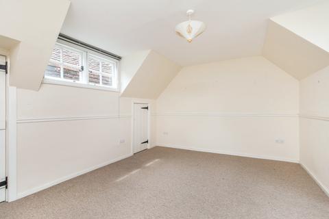 1 bedroom apartment to rent, High Street, Winchester