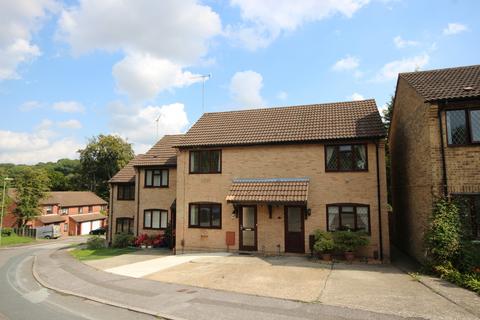 2 bedroom house to rent, The Yews, Horndean