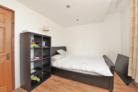 3 bedroom semi-detached house to rent - Durnsford Road, Wimbledon Park