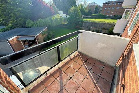 2 bedroom flat to rent, ETCHINGHAM PARK ROAD, FINCHLEY, N3