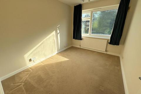 2 bedroom flat to rent, ETCHINGHAM PARK ROAD, FINCHLEY, N3