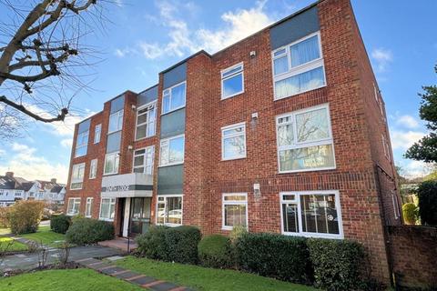 2 bedroom flat to rent, ETCHINGHAM PARK ROAD, FINCHLEY, N3