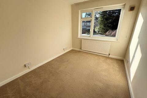 2 bedroom flat to rent, ETCHINGHAM PARK ROAD, FINCHLEY, N3