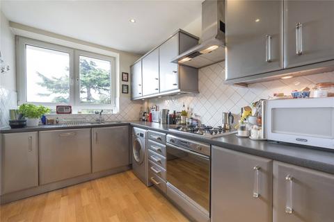 2 bedroom flat to rent, Brittany House, 261 Upper Richmond Road, London