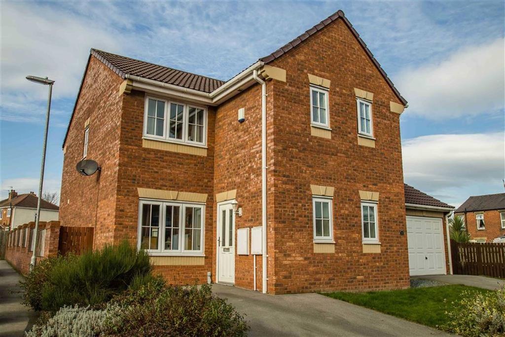 Spring Place Court, Mirfield, WF14 3 bed semidetached house £149,995