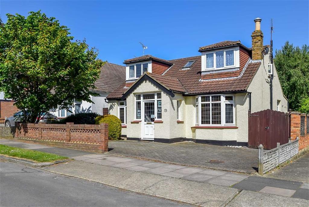 Station Road, Leighonsea, Essex 4 bed bungalow £450,000