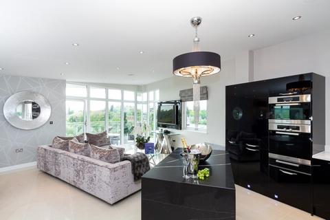 3 bedroom penthouse to rent, Alexandria, Victoria Wharf, Cardiff Bay
