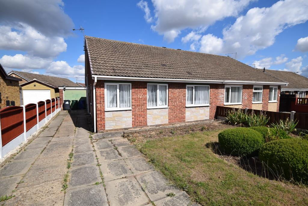 Bond Street, New Rossington 2 bed semidetached bungalow £105,000
