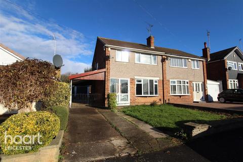 3 bedroom semi-detached house to rent, Pits Avenue, Leicester