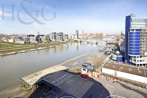 2 bedroom apartment to rent, Altura Tower, Battersea SW11