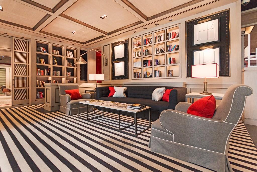 Sitting Area in Lobby