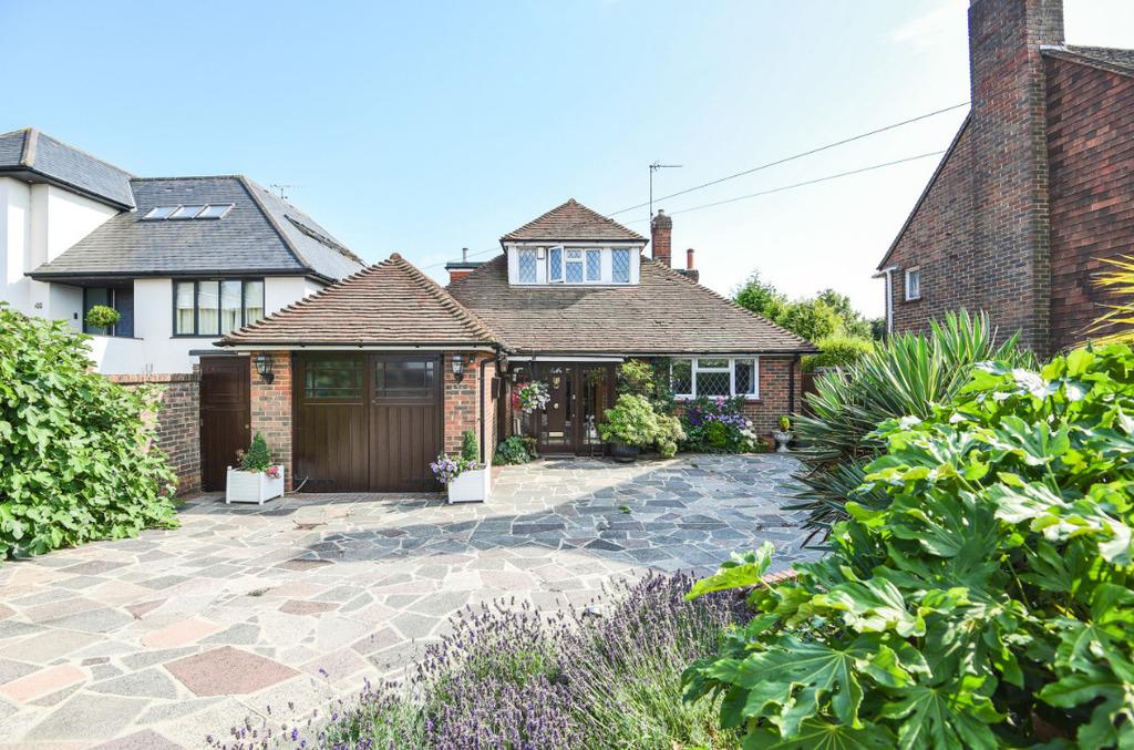 Woodruff Avenue, Hove, East Sussex, BN3 4 bed detached house £760,000