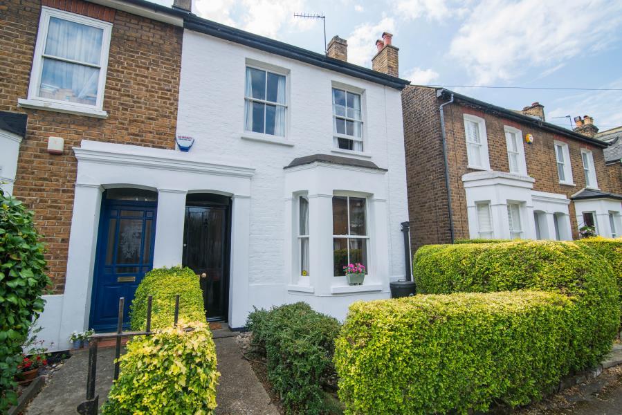 Heathfield North, Twickenham, TW2 3 bed house £875,000