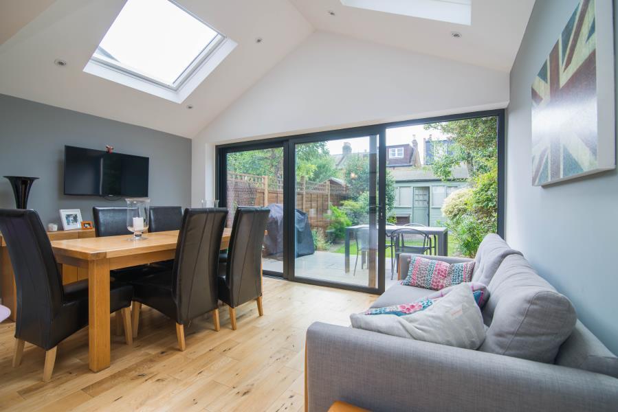 Heathfield North, Twickenham, TW2 3 bed house £875,000