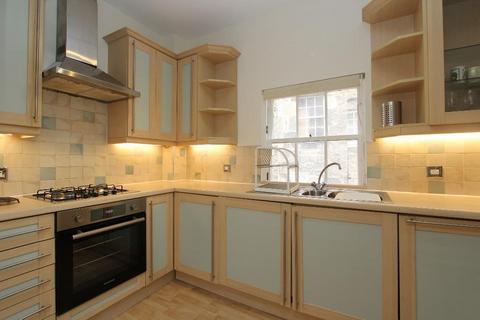 2 bedroom flat to rent, Northumberland St SE Lane, New Town, Edinburgh, EH3