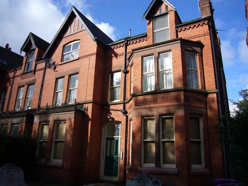 ullet road, liverpool L17 1 bed ground floor flat to rent £475 pcm (£110 pw)