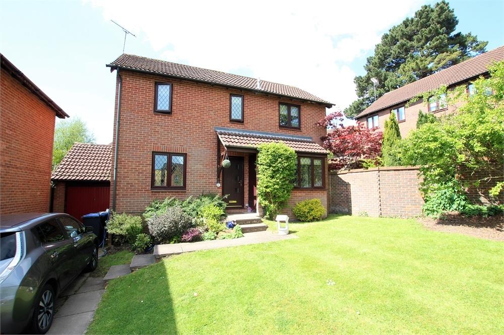 Lower Mere, East Grinstead, West Sussex 3 bed detached house £425,000