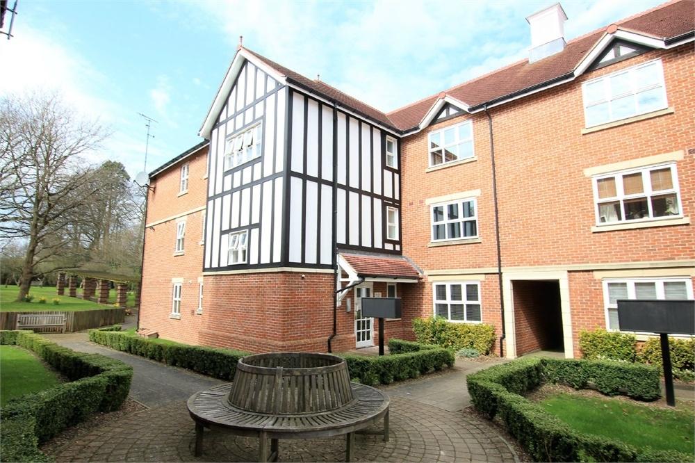 St Johns Road, East Grinstead, West Sussex 1 bed flat £220,000