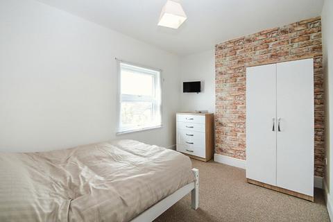 1 bedroom in a house share to rent - Appleton Gate, Newark - Bills Inc